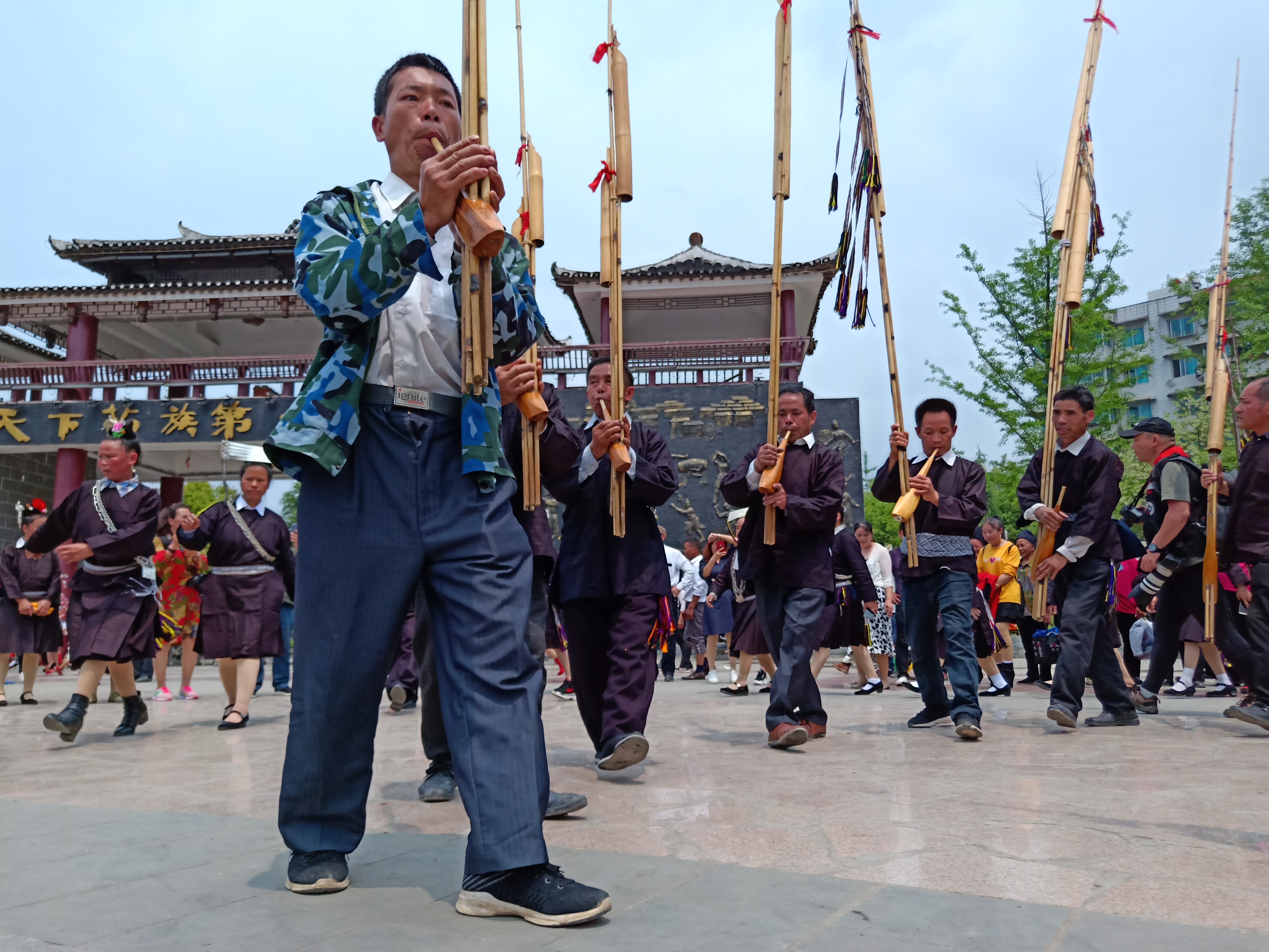 云南贵州独有的一种乐器,是少数民族特别喜爱的一种古老乐器之一__凤