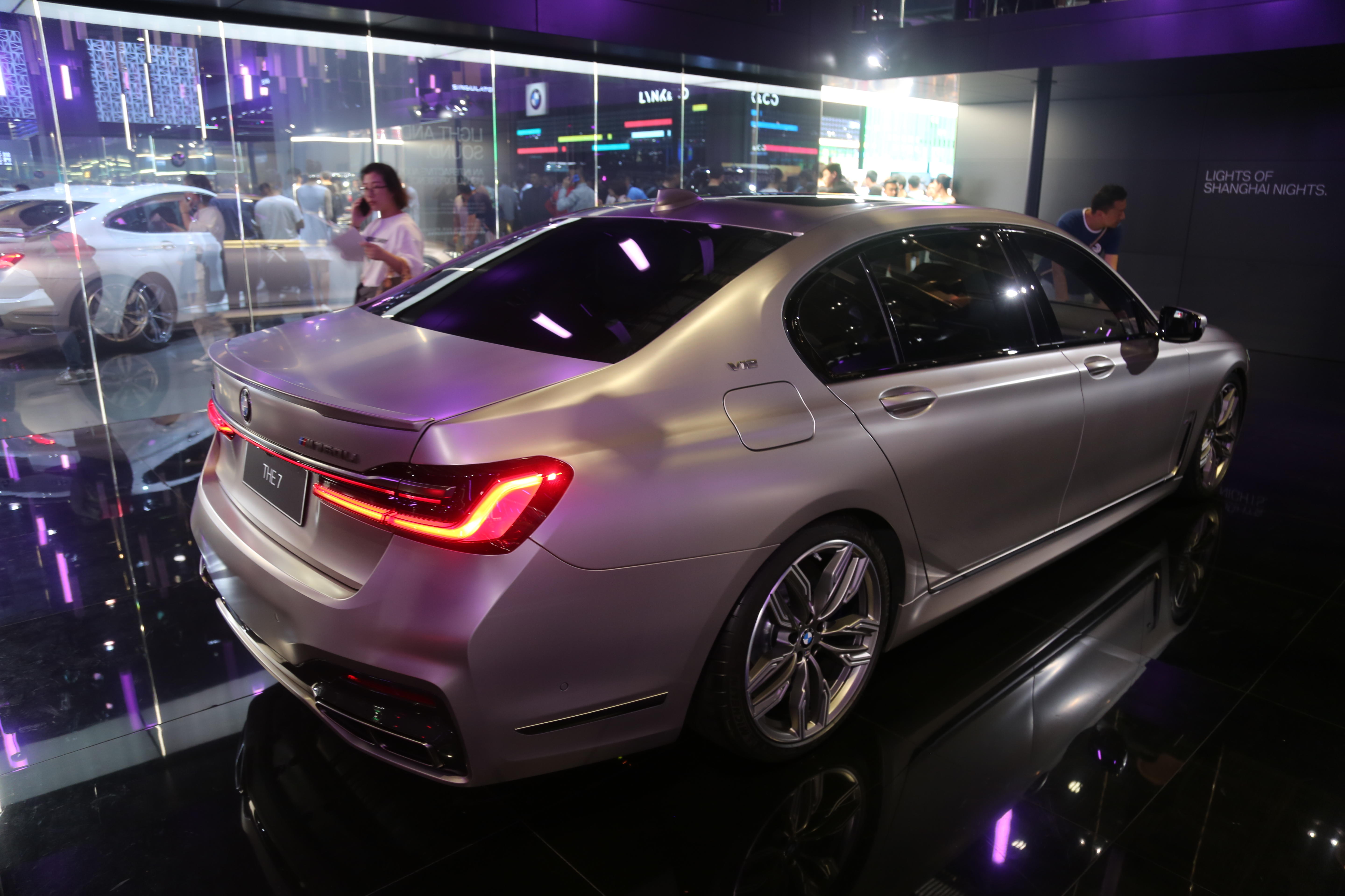 实拍宝马7系中期改款宝马the7或将亮相深港澳车展