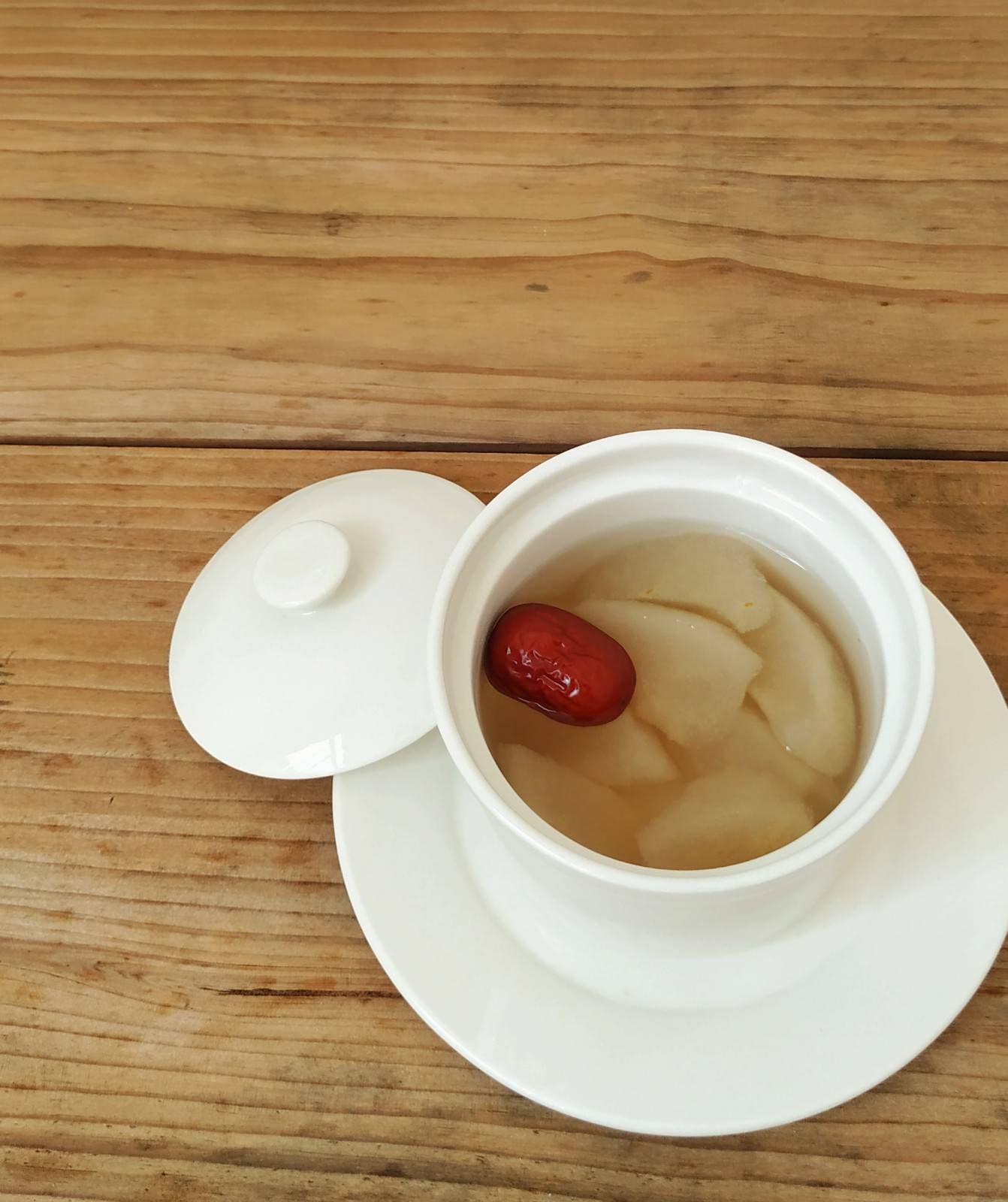 润肺清燥止咳化痰的好帮手冰糖雪梨比药好喝孩子最爱