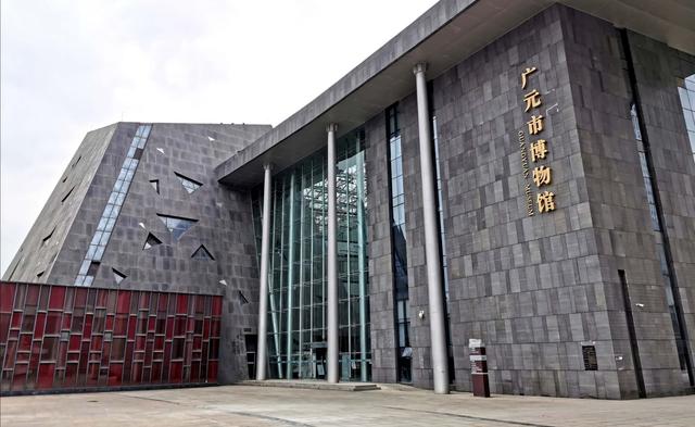 俄罗斯油画展走进广元,你可以连看3天,一趟看遍中俄美景!