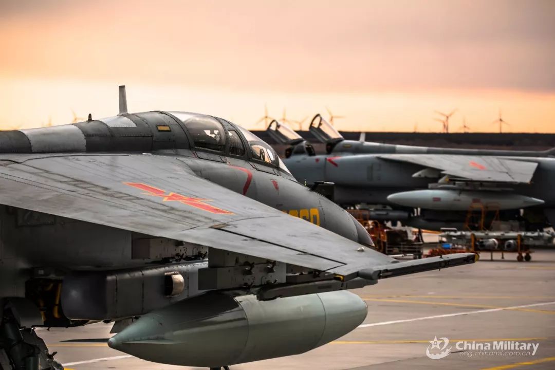 网传西飞曾研发隐身飞豹性能远超歼16是否已经下马