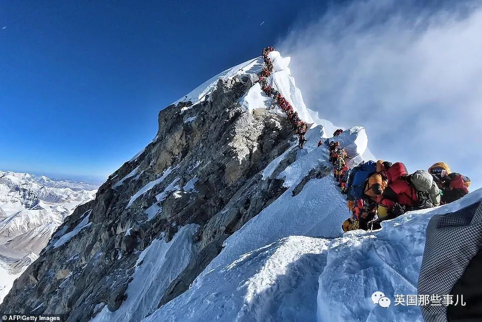 海拔8000米的致命排队: 为登顶珠峰,9天里10个人在这场拥堵中死去..__凤凰网