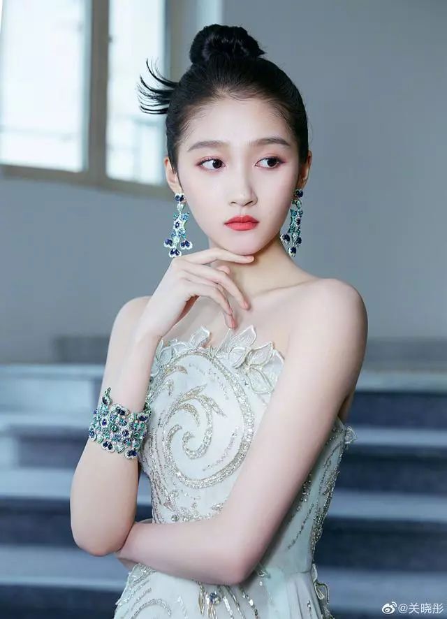 2019年戛纳红毯女明星礼服发型盘点最美的不是关晓彤