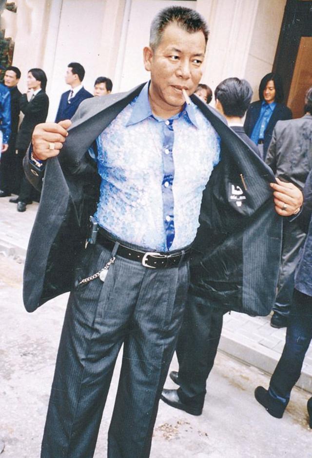 李兆基妻子嫁入门不足三个月成遗孀30年来不离不弃共患难同甘苦