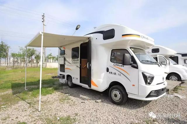 一代网红房车菜马缔途c型智能房车1998万元开回家