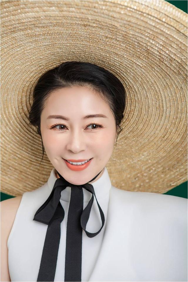 2019热播剧《亲爱的婚姻》解说黎美凤的扮演者上官曈