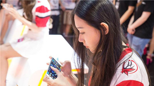 爱玩游戏的女生能要吗能顾家么