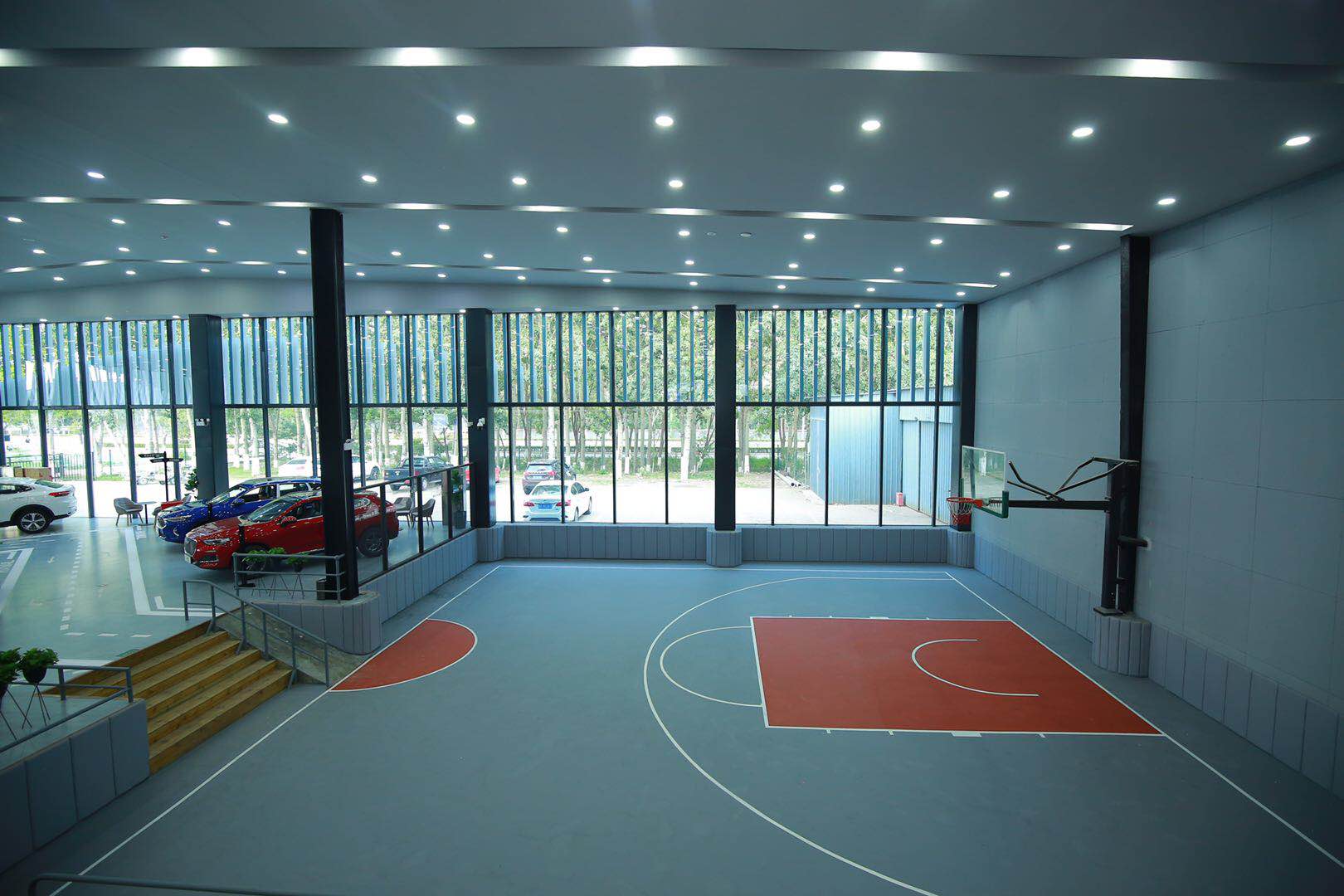 青岛室内篮球场图片