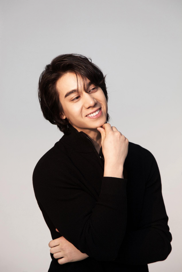 蓝波儿最新写真释出风格多变展成熟魅力