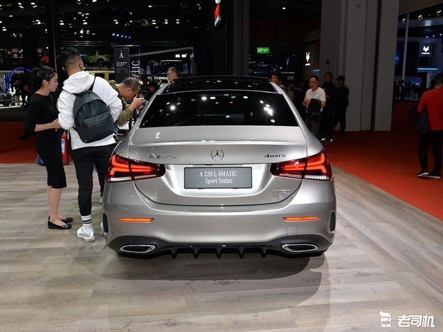 奔驰a 220 l 4matic售29.98万