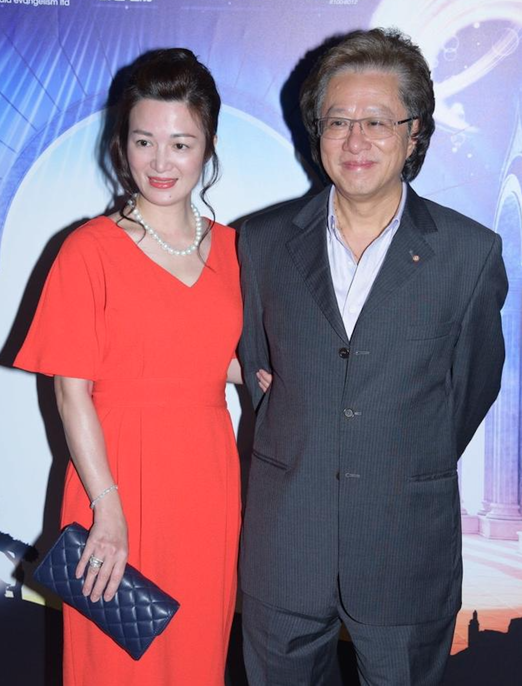 42岁前tvb艺人陈少霞为61岁富商李文辉产女,或还会为生子再努力