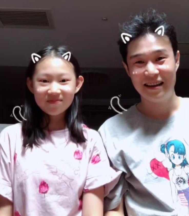 小沈阳女儿长胖了妆容精致唱rap颜值逆袭很靓丽