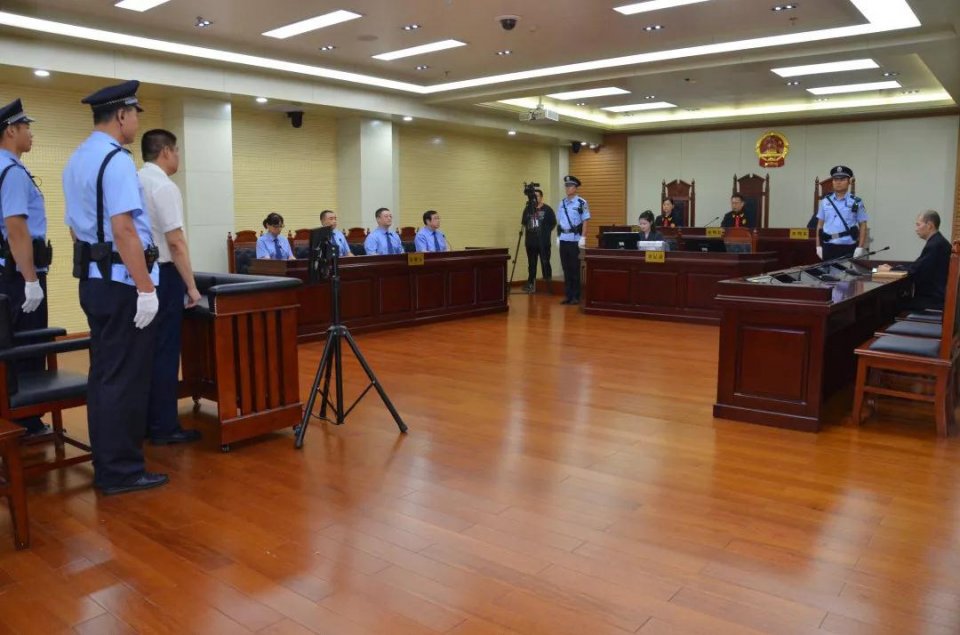 烟台市原副市长聂作坤在菏泽受审因受贿罪被判处有期