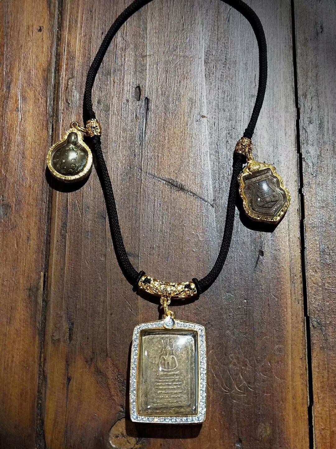 泰佛灵缘请的是不是真牌,如何鉴定泰国佛牌?佛牌几百的是假牌吗