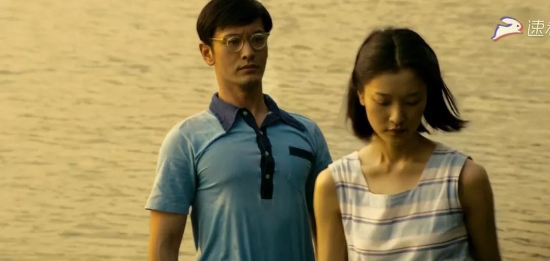 黄晓明岸上望风的同伴这样评价她:宁死不屈.