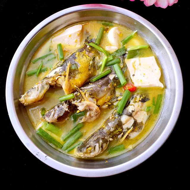 黄颡鱼炖豆腐图片