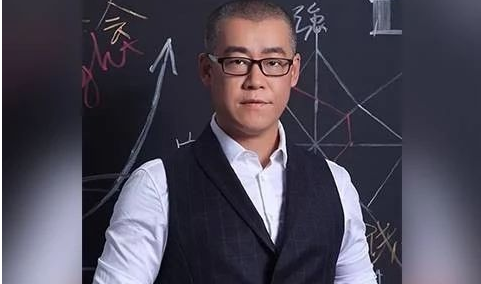 李笑来互联网玄学家,投机动力学创始人,反刍式学习家,天使投资人,连续