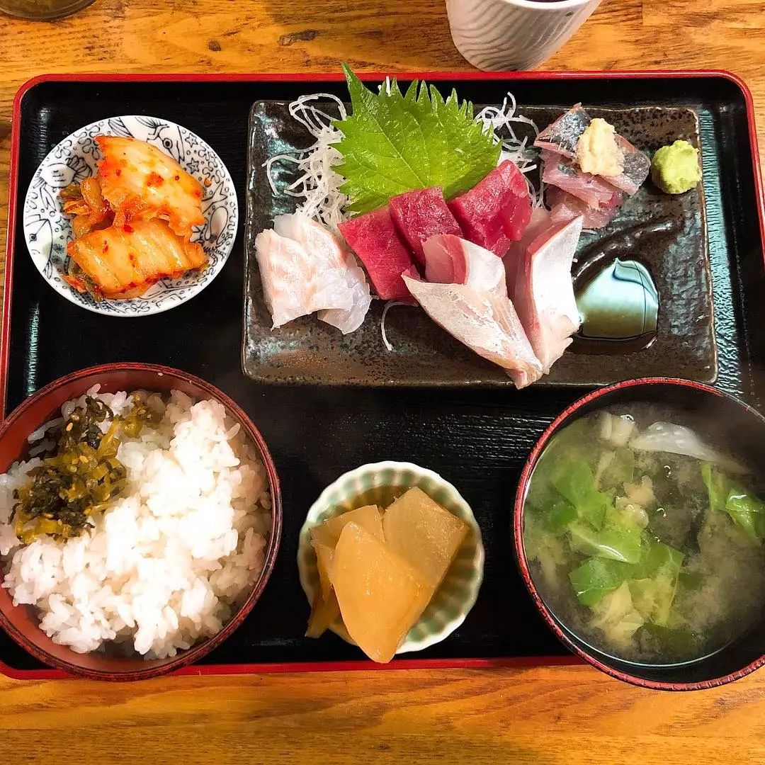 日本的定食这么多,吃货们最喜欢的却是这3种!_凤凰网