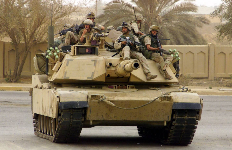 美国m1主战坦克能装多少发炮弹最快7分钟打完