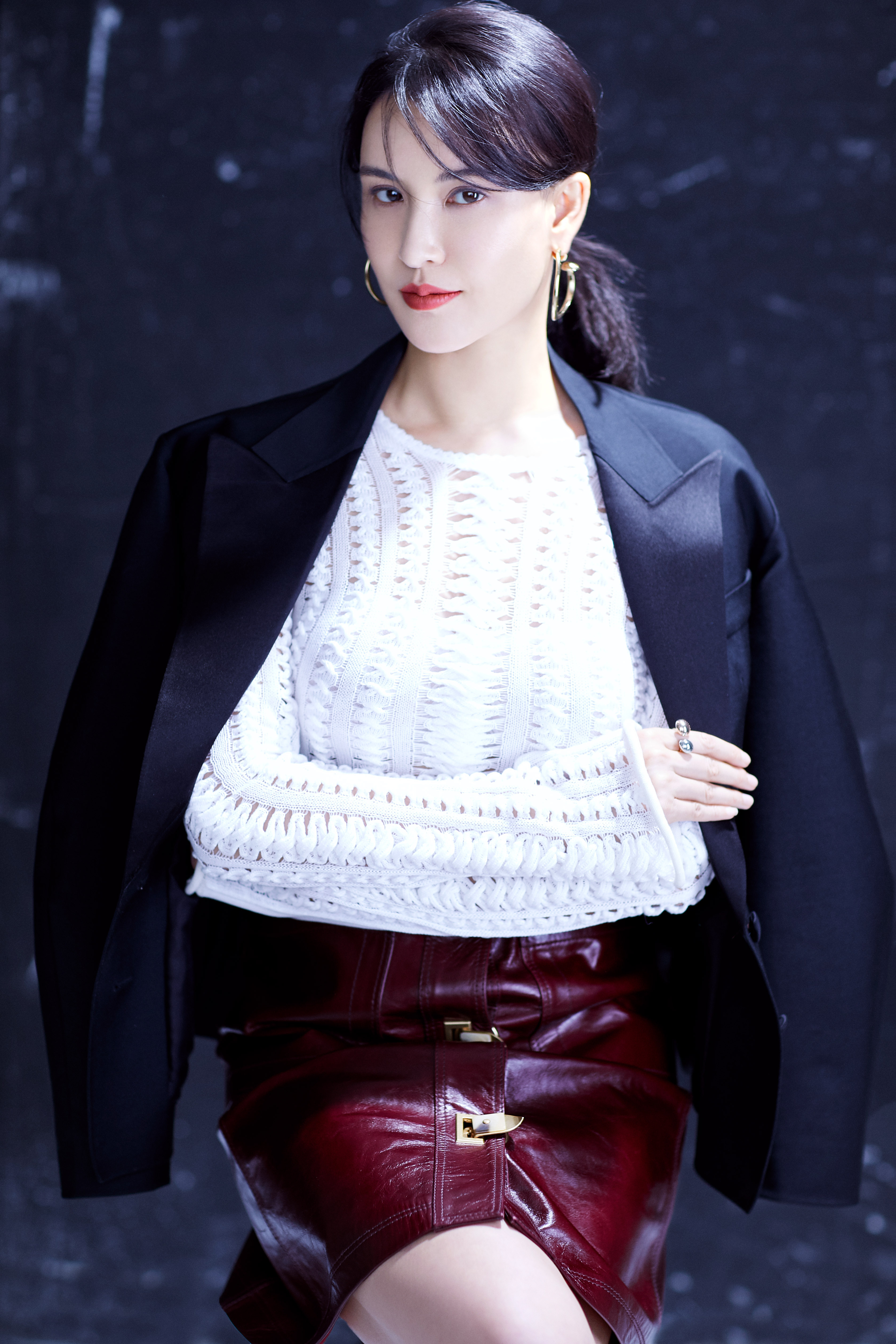 《格子间女人》今晚开播 莫小奇变"犀利"女上司__凤凰网