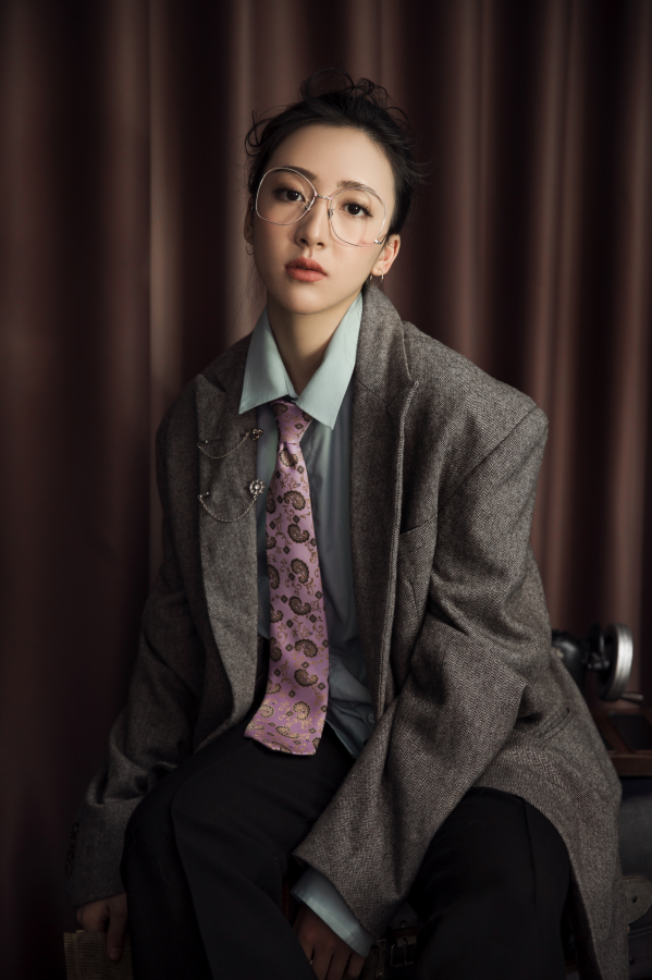 倪美诗英伦风写真首发英气十足诠释多重美