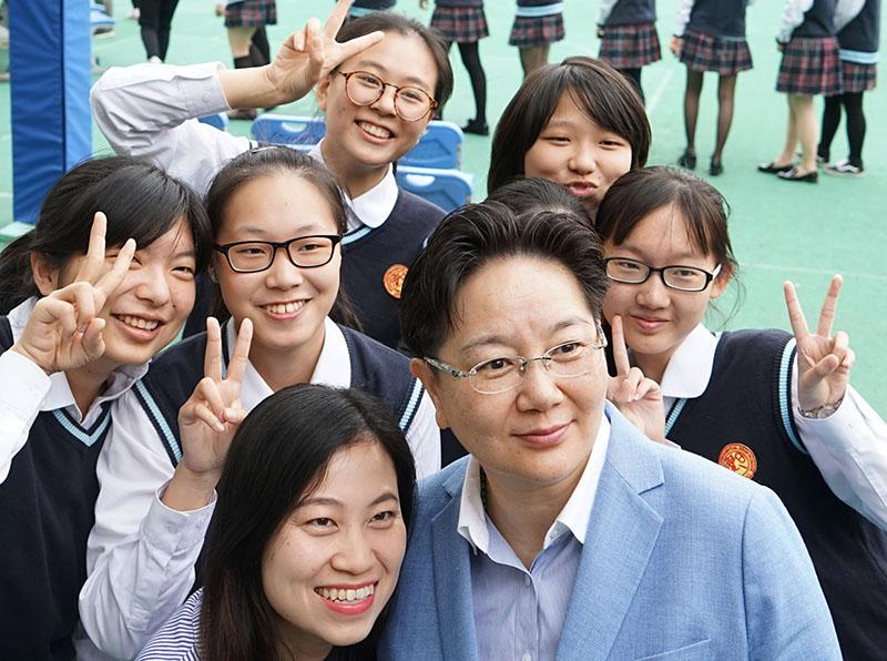 打通学段让初中老师上高中的课复旦实验中学校长这样架起初高中衔接的