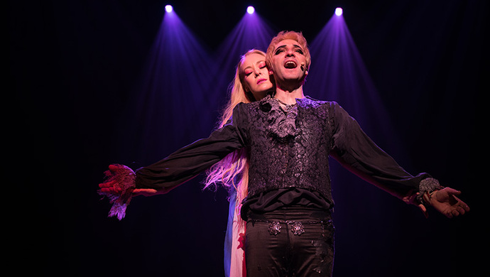 春节观演音乐剧摇滚莫扎特回归这一次洛朗班用中文唱起了茉莉花