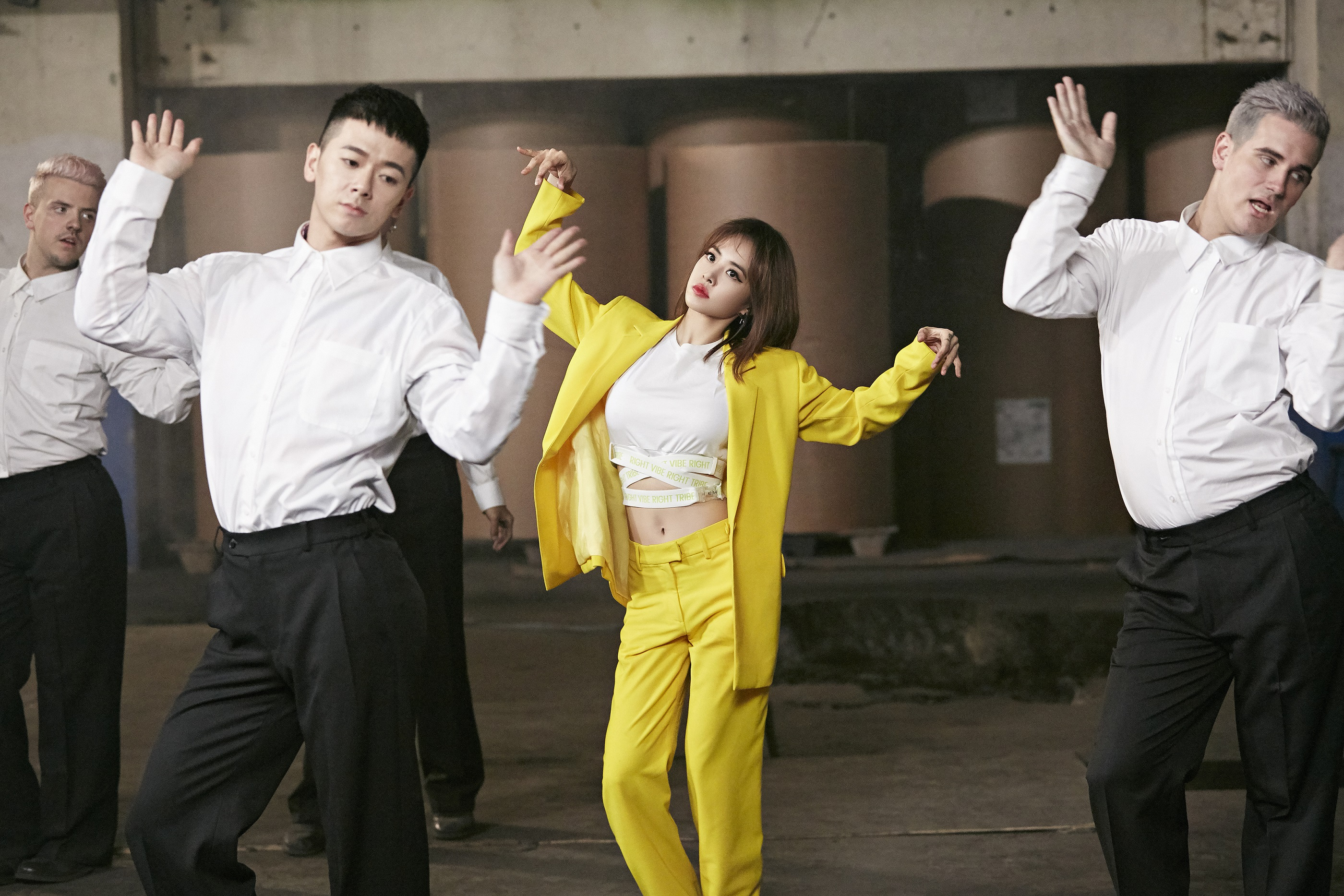 蔡依林献《玫瑰少年》 2/15舞蹈版mv帅气上线