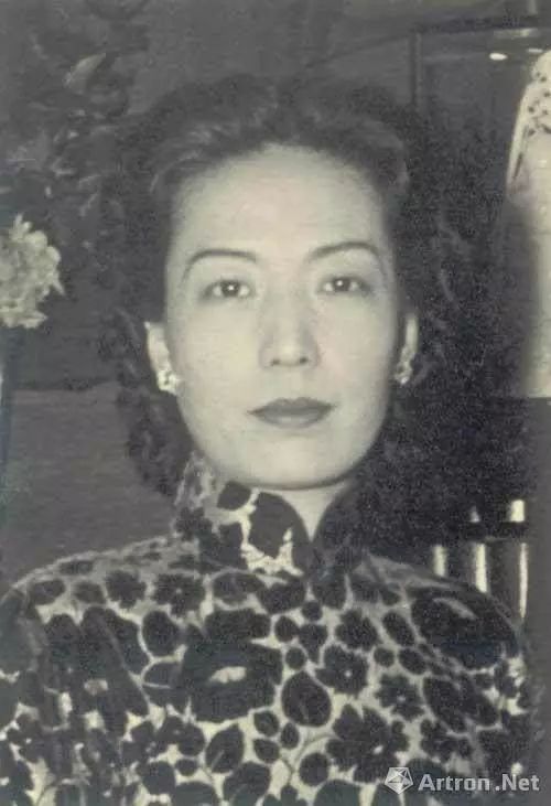 上海滩大佬杜月笙去世后,独自一人的孟小冬在香港是如何谋生的?