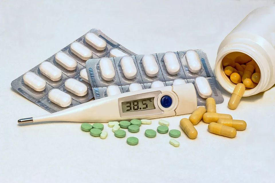 颠覆!发烧38.5℃别着急吃退烧药,6小时后再吃,对身体更好!_凤凰网