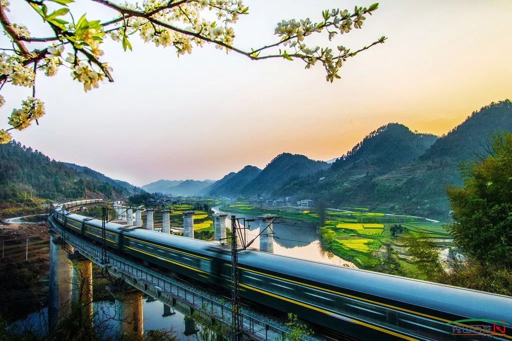 关于渝湘高铁黔江至秀山段高铁,市发展改革委,市交通局这样表态!