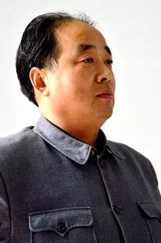河南荥阳一村民长相酷似特型演员薛红建时常遭路人围观__凤凰网