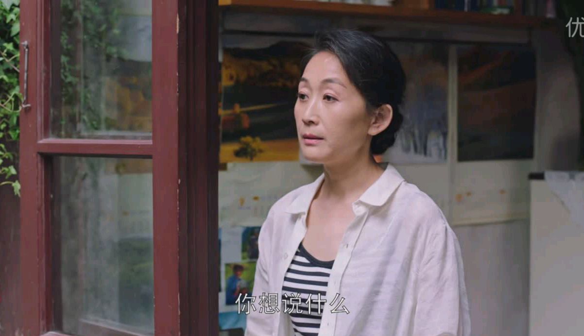 向老大解释过一番,生明玉时的状况很复杂:那时苏妈一心要抛弃这个家庭