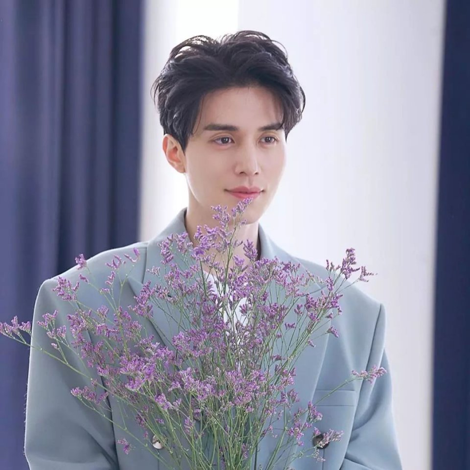 触及真心大结局,八块腹肌的李栋旭火上热搜:原地结婚四个字