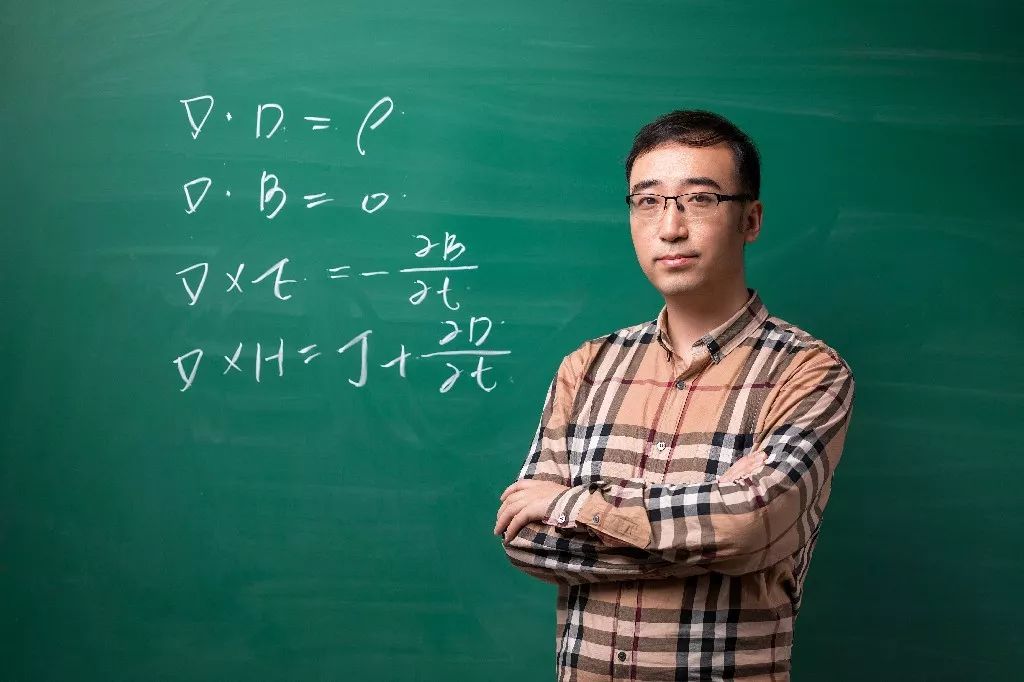 无心之作一下子进入了大众的视野,李永乐初次品尝到了被互联网之光扫