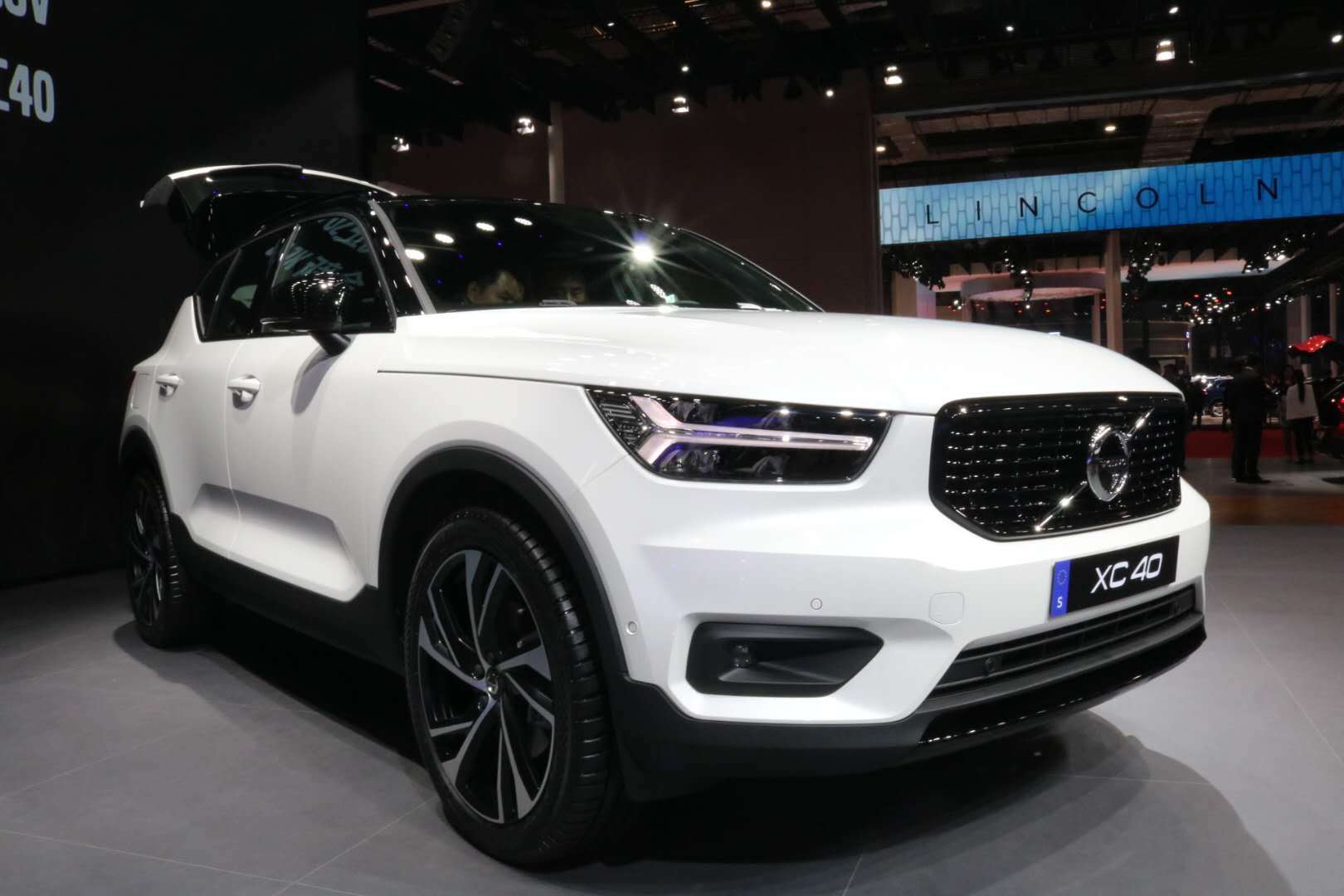 国产沃尔沃xc40正式预售 26.5万起预售能否对抗凯迪拉克xt4