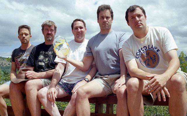 五个兄弟,每五年合影一次,35年后,他们真的老了