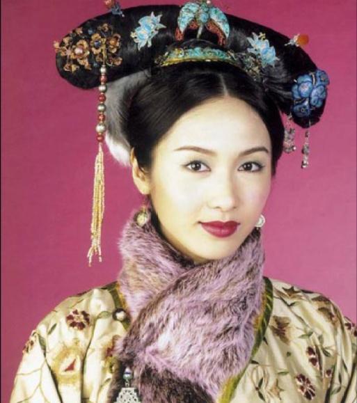 因《金枝欲孽》爆红,37岁退圈嫁给残障富豪!