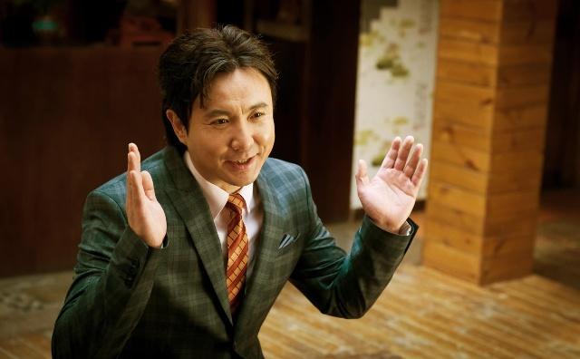 沈腾新片《光天化日》首次合作张雨绮,喜剧风格遭遇时尚性感!__凤凰网