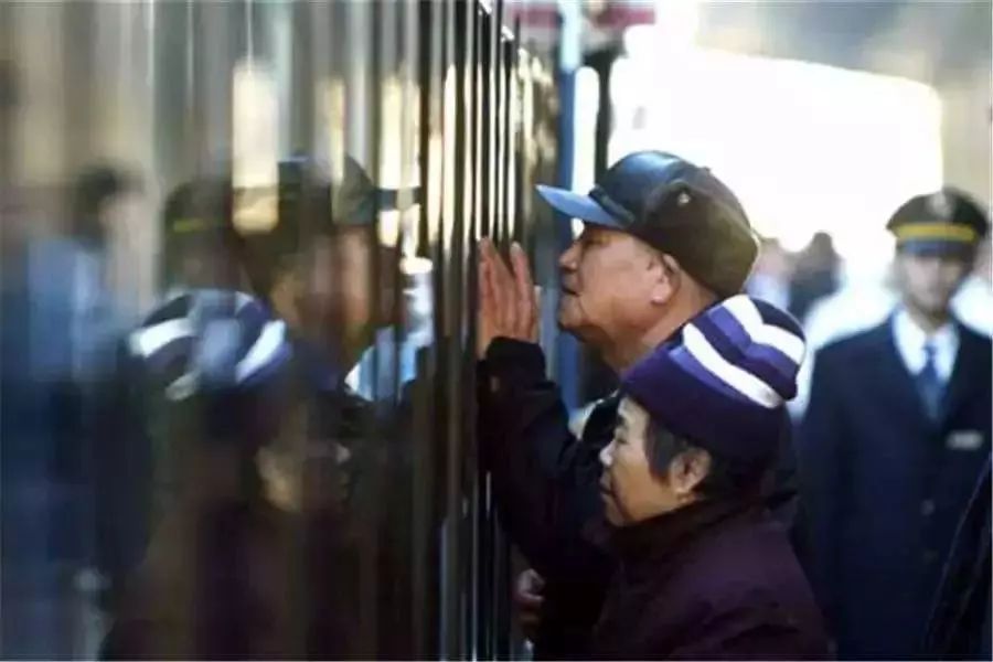 在青春日子,读《送儿远行》__凤凰网