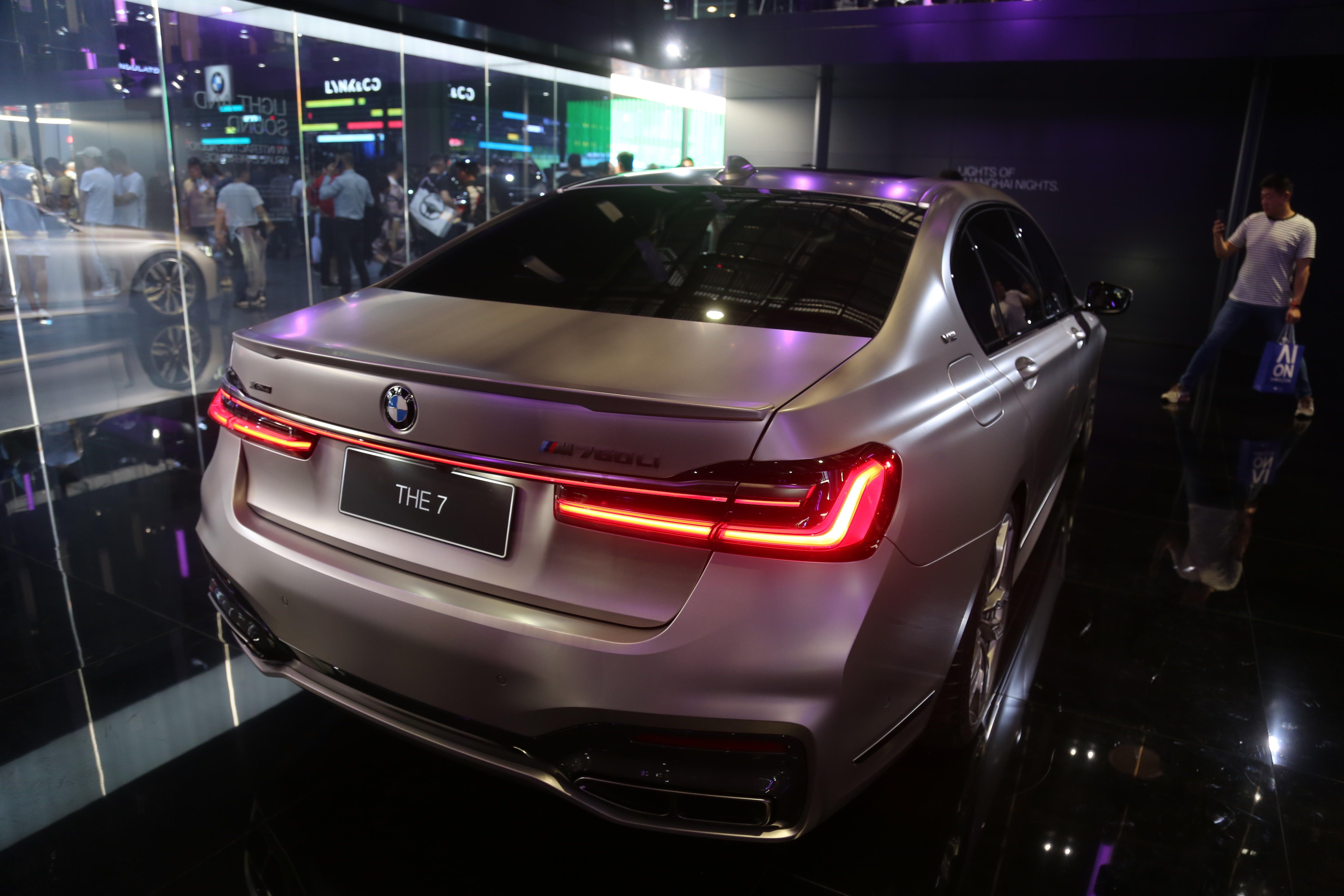 实拍宝马7系中期改款宝马the7或将亮相深港澳车展