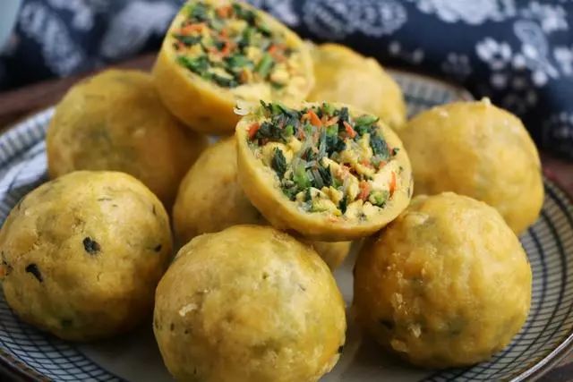 玉米面菜团子的做法好吃不长胖既当早餐又当主食