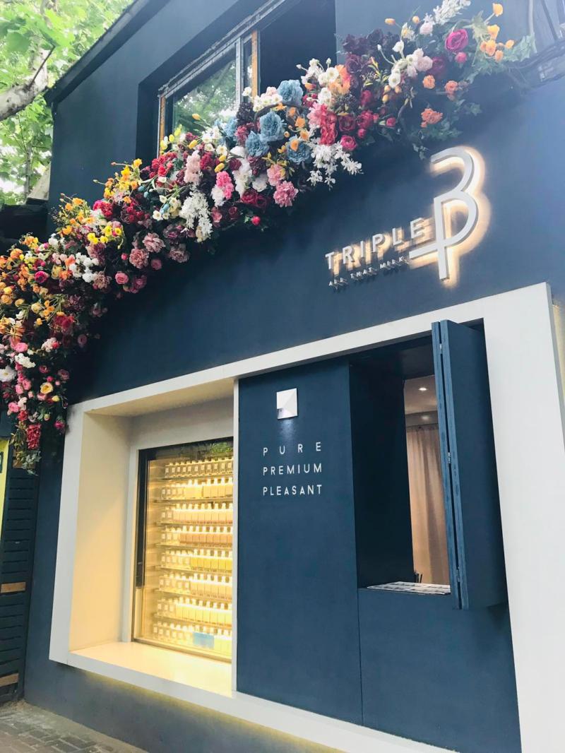 巨鹿路,南昌路,东平路…看看特色马路上的店招店牌,就知道上海人审美