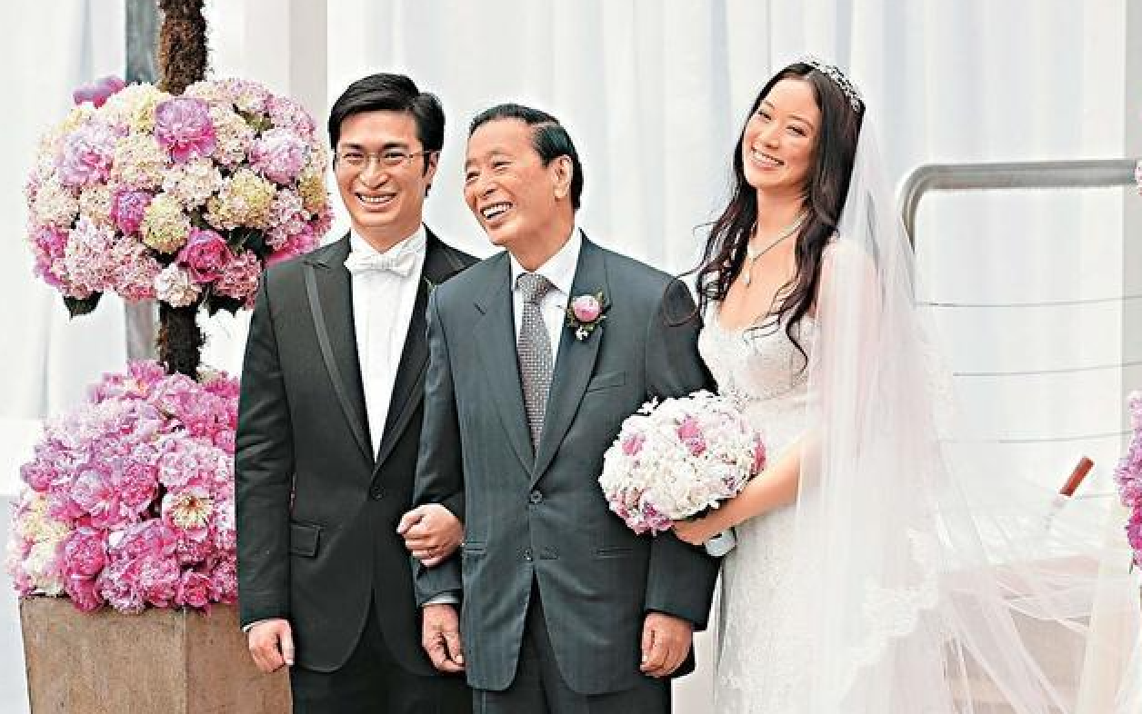 91岁巨富李兆基山顶豪宅兴建9年将落成为人念旧城中公寓住38年