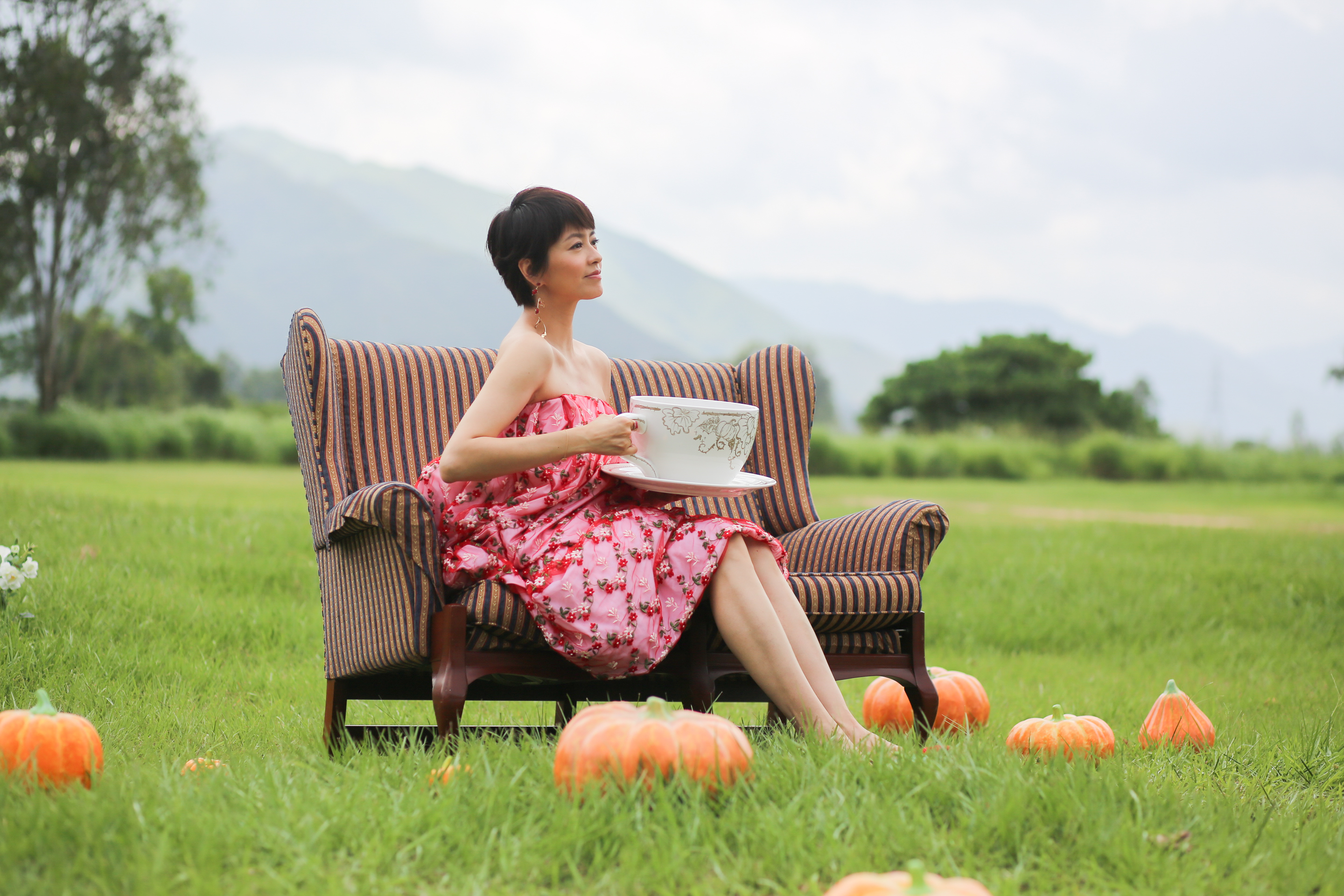 梁咏琪加盟环球唱片首支mv再见灰姑娘勇敢追爱