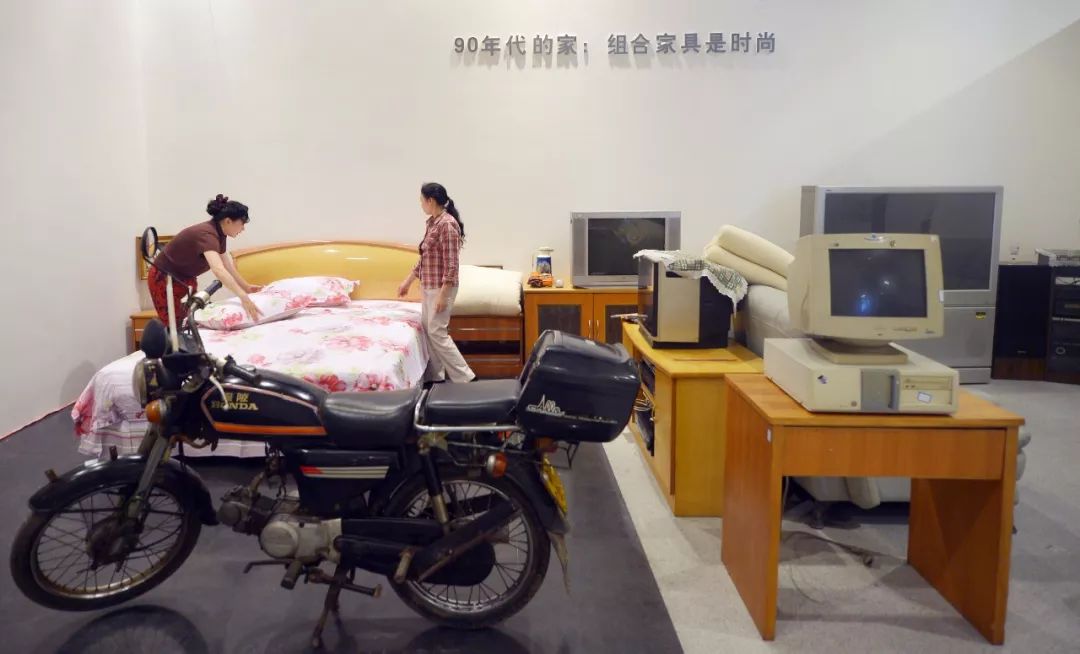 电脑,大屏幕彩电开始走入重庆寻常百姓家 这时候,左宗申已经在摩托车