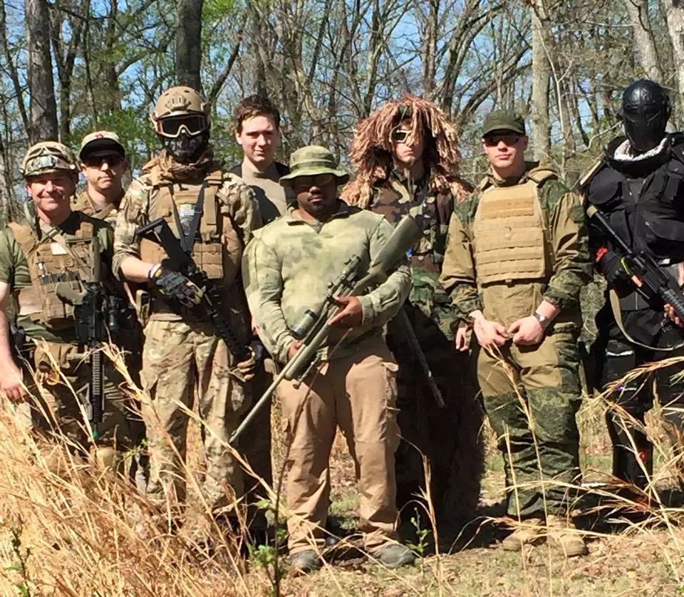 史上最硬核的催交作业老师派雇佣兵救出学生交论文