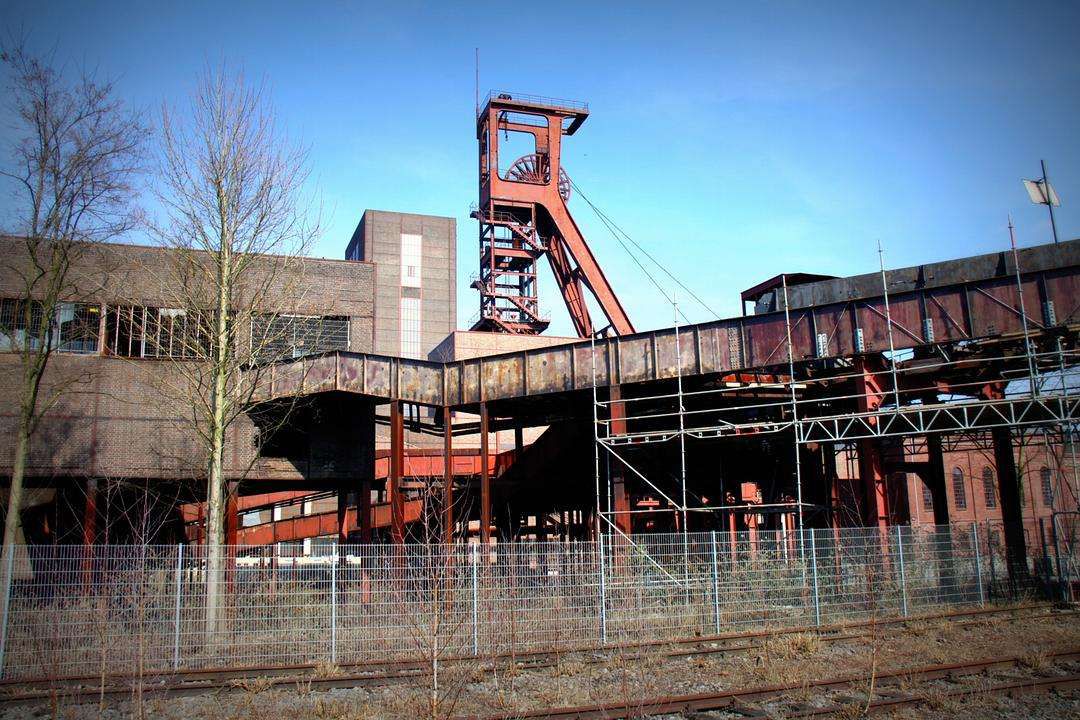 埃森,钢铁工业,中世纪建筑与现代化交织的城市撰文|斯普林编辑|花雨田