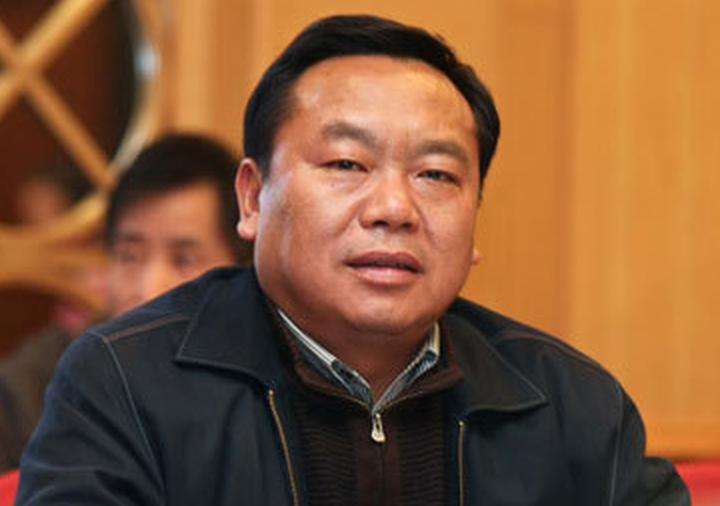 被毒品吞噬的官员州长边开会边吸毒检察长陪市长吸毒