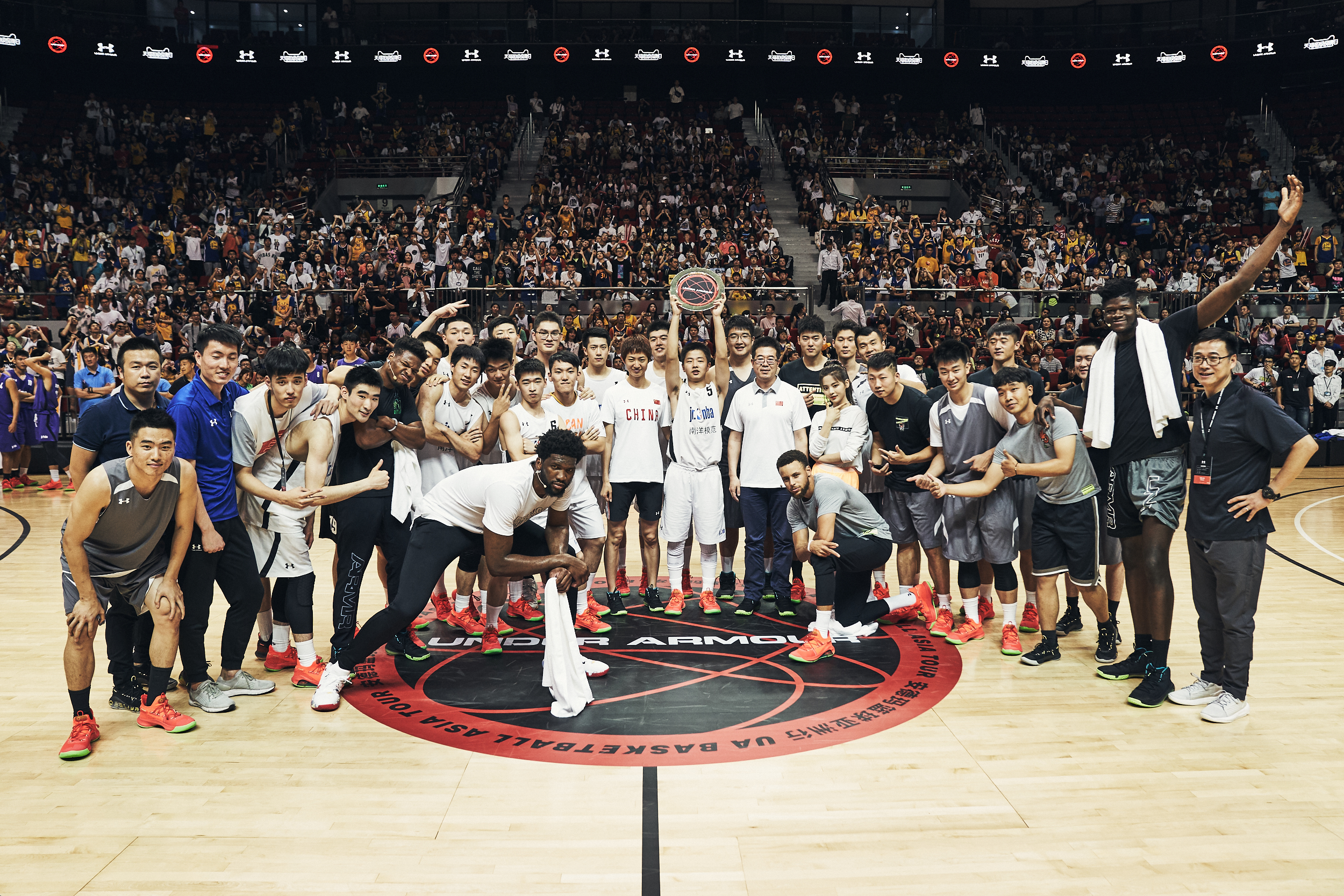 安德玛篮球squad带领球迷体验玩篮球的魅力安德玛天猫超级品牌日火爆